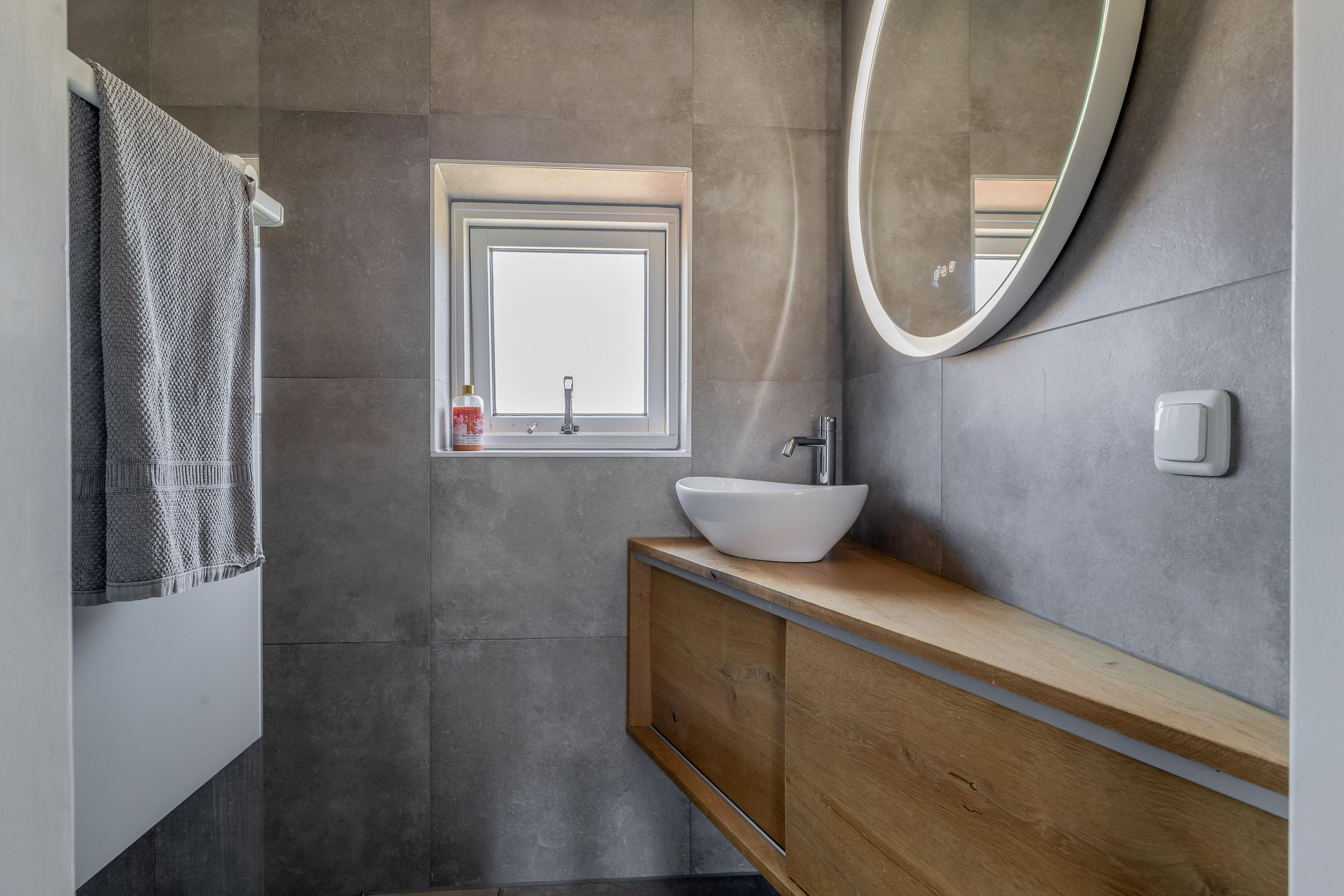 Photo 18 of Duinroosstraat 128