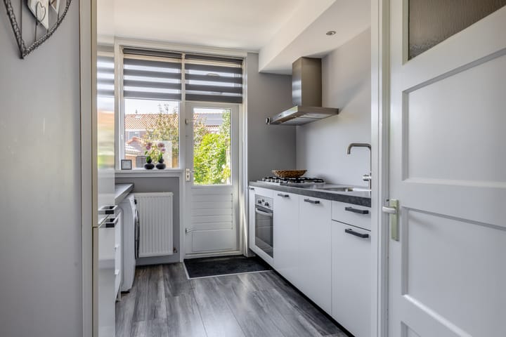 Photo 5 of Duinroosstraat 128