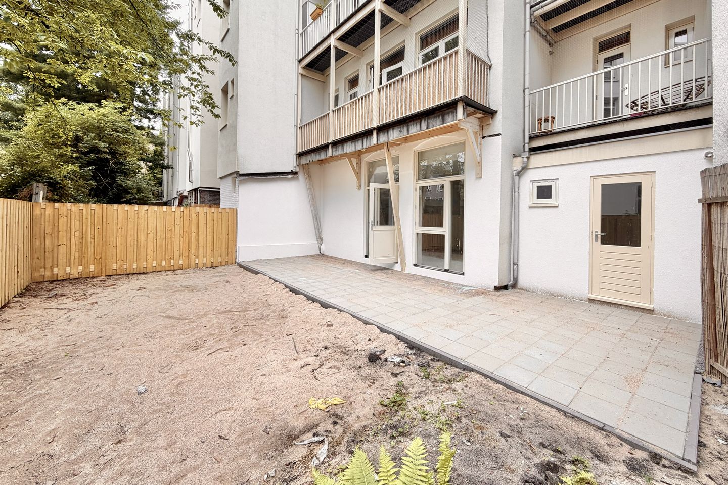 View photo 3 of Van der Hoopstraat 33-AH
