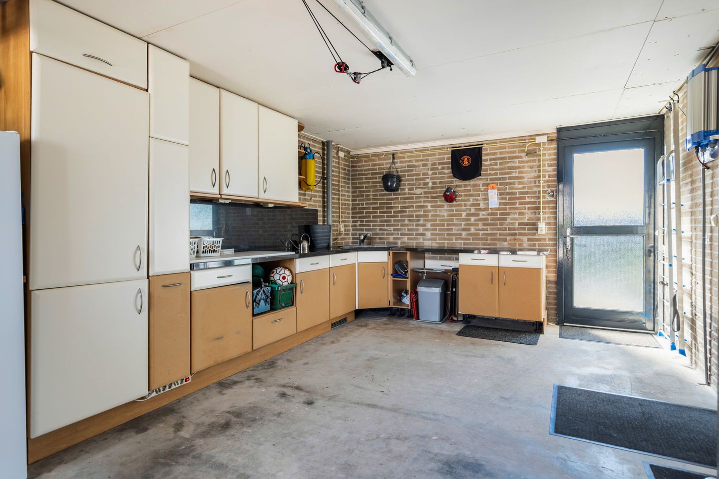 Photo 10 of Frieswijkstraat 46