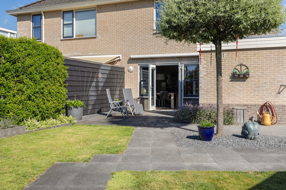 Photo 23 of Frieswijkstraat 46