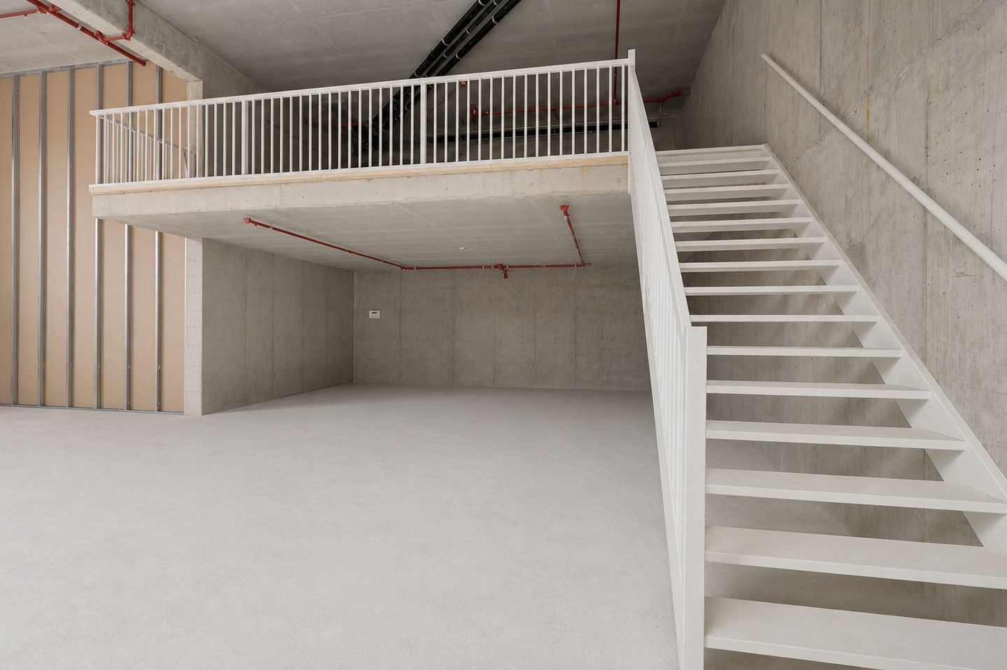View photo 5 of Hiraistraat 6-B