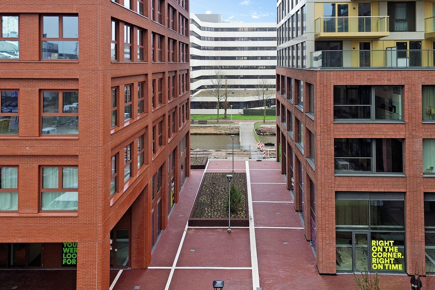 View photo 2 of Hiraistraat 6-B