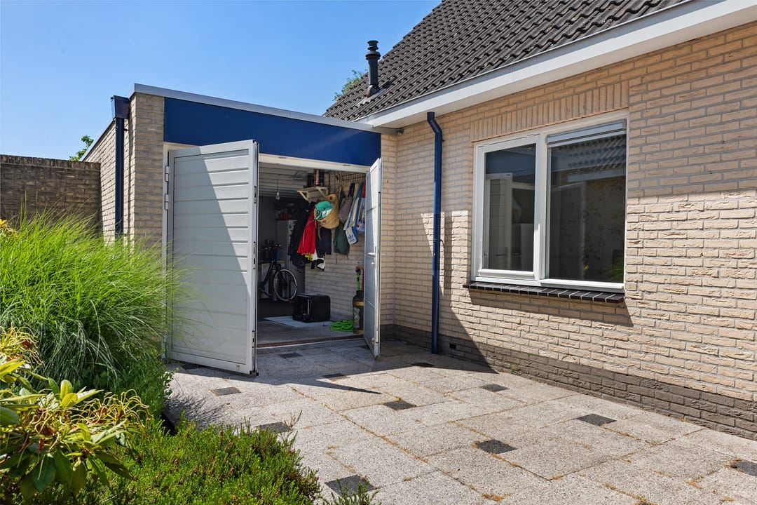 Photo 32 of Jan van der Zeestraat 35
