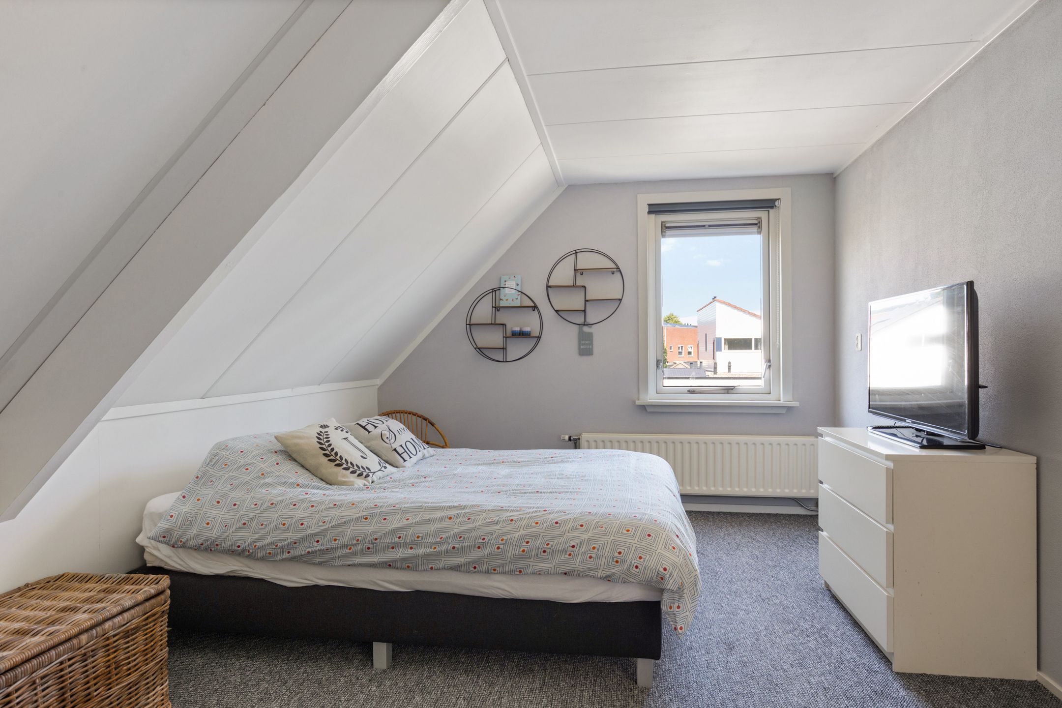 Photo 24 of Jan van der Zeestraat 35