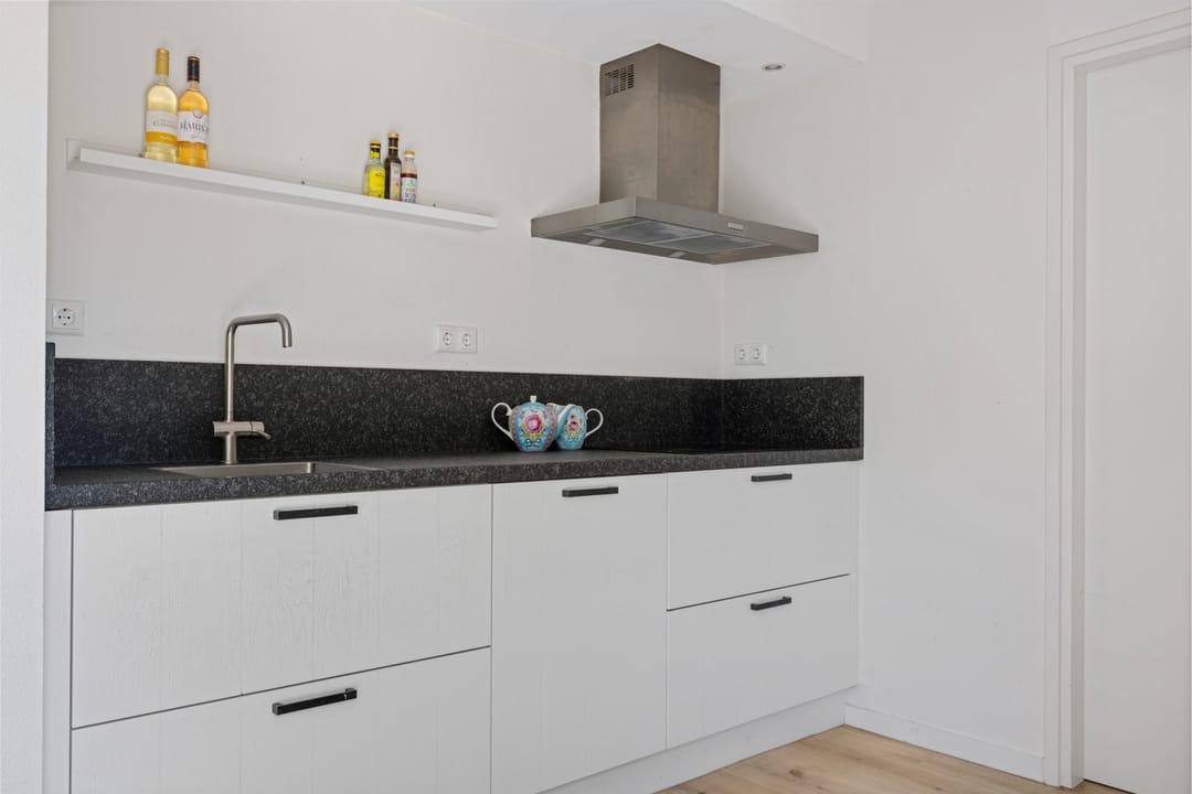 Photo 13 of Jan van der Zeestraat 35