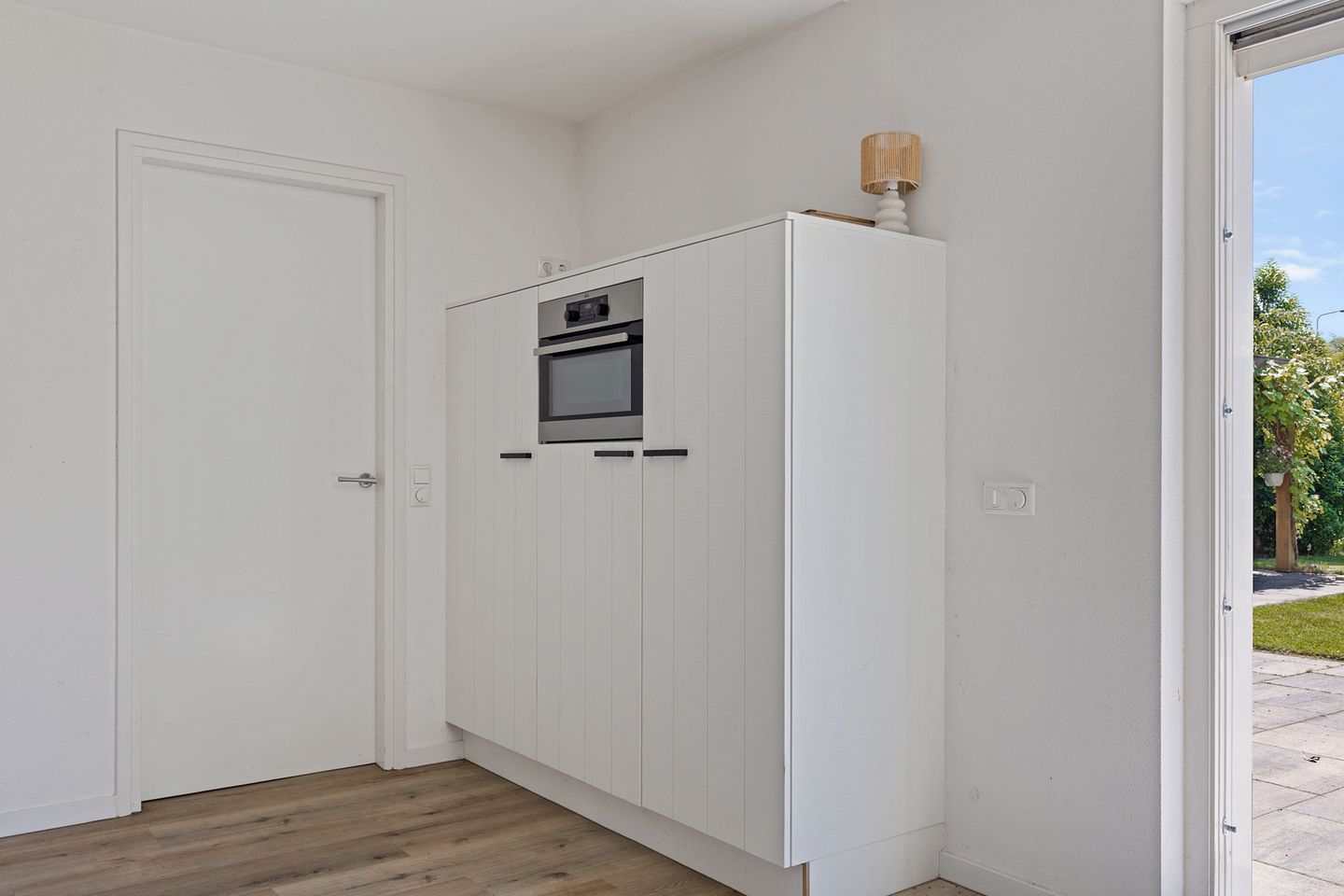 Photo 14 of Jan van der Zeestraat 35