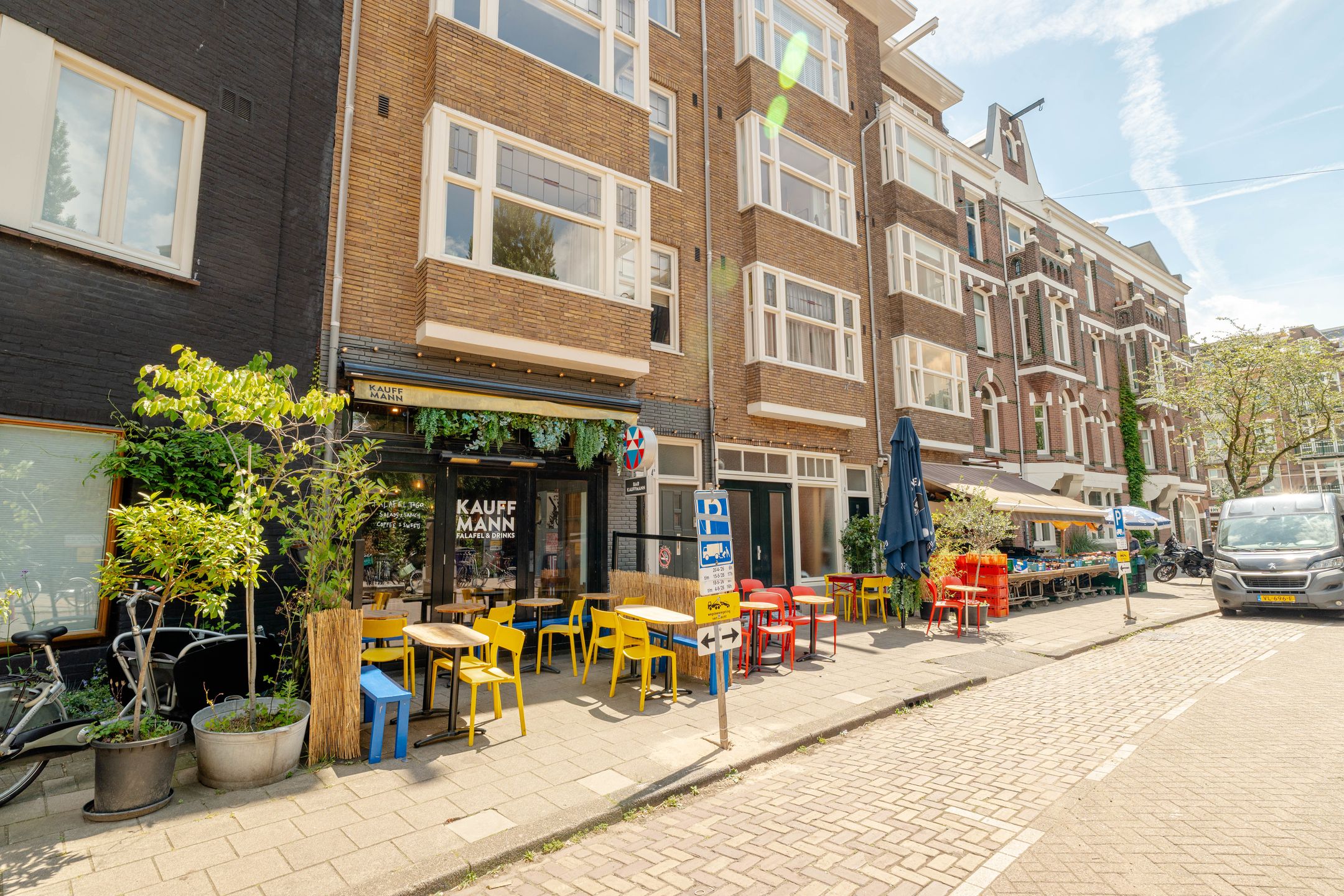 Foto 42 van Maarten Harpertszoon Trompstraat 41-H