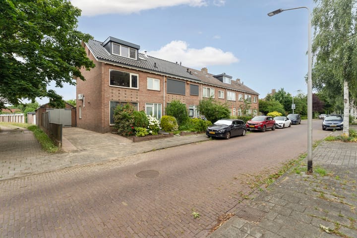 Photo 2 of Giraffestraat 5