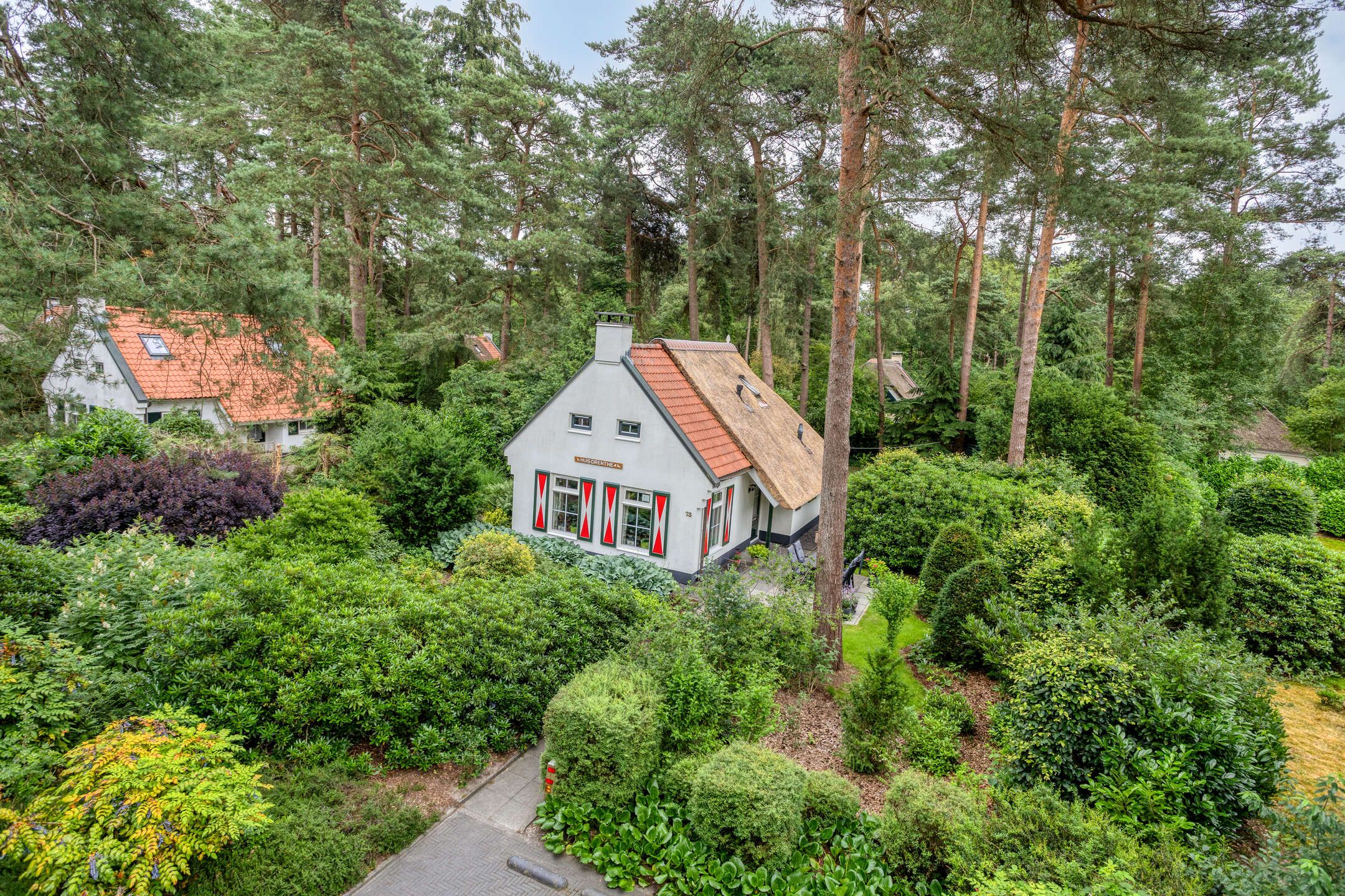 2-bedroom freehold villa in Diever — photo 1 of 5