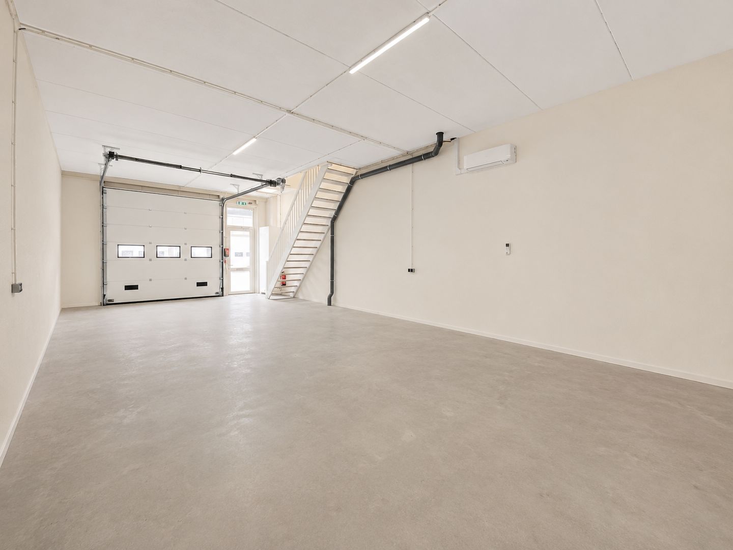 View photo 4 of Palmpolstraat 99-G31