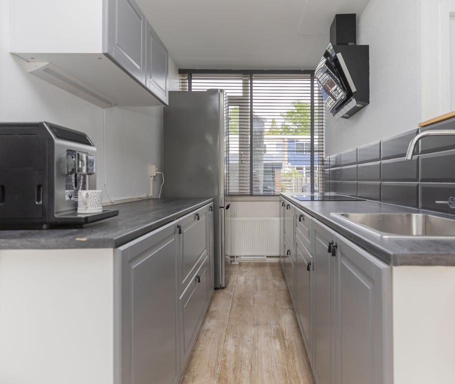 Photo 10 of van Weerden Poelmanstraat 21