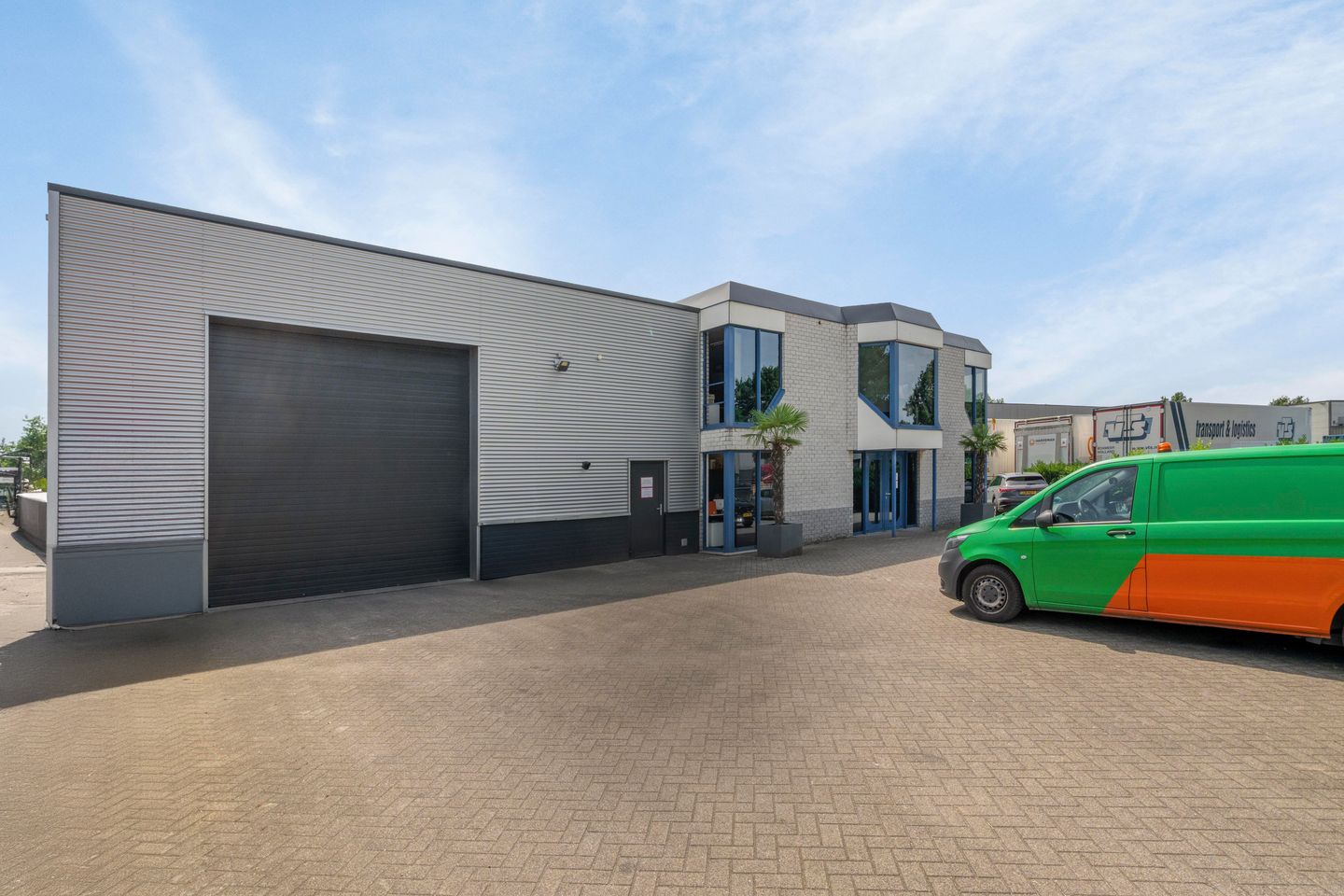 Bekijk foto 3 van Willem Barentszweg 14