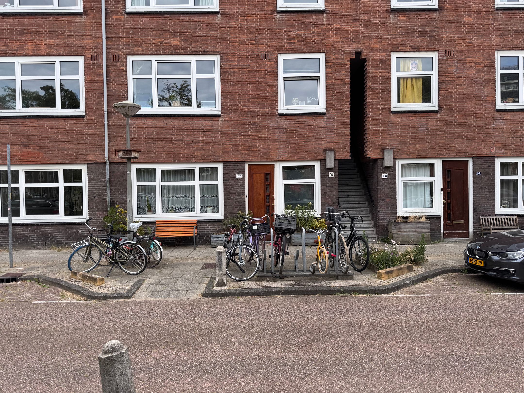 Photo 24 of Paramariboplein 22