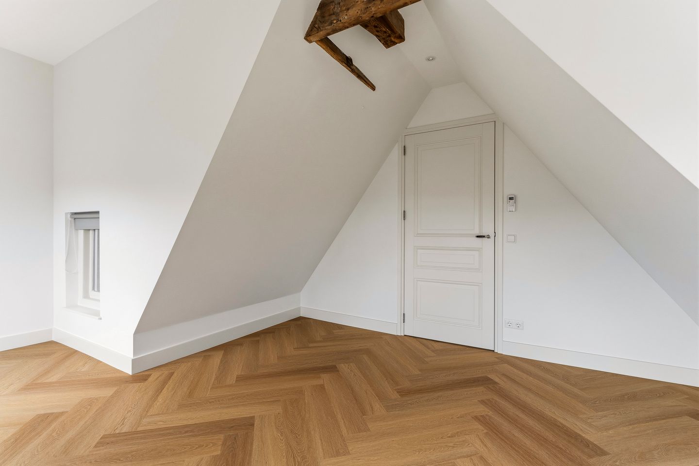 Photo 44 of Haarlemmerstraat 104-3