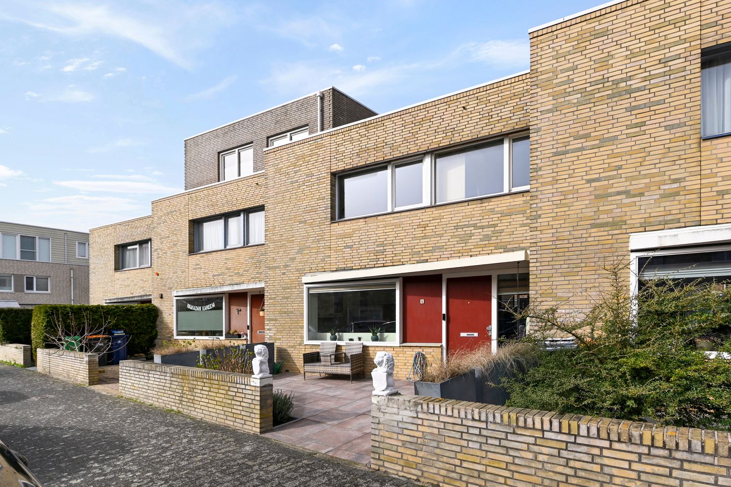 Photo 1 of Oeverbiesstraat 8