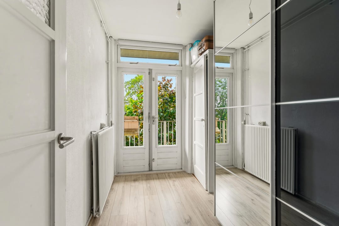 Photo 11 of Van der Kempstraat 10