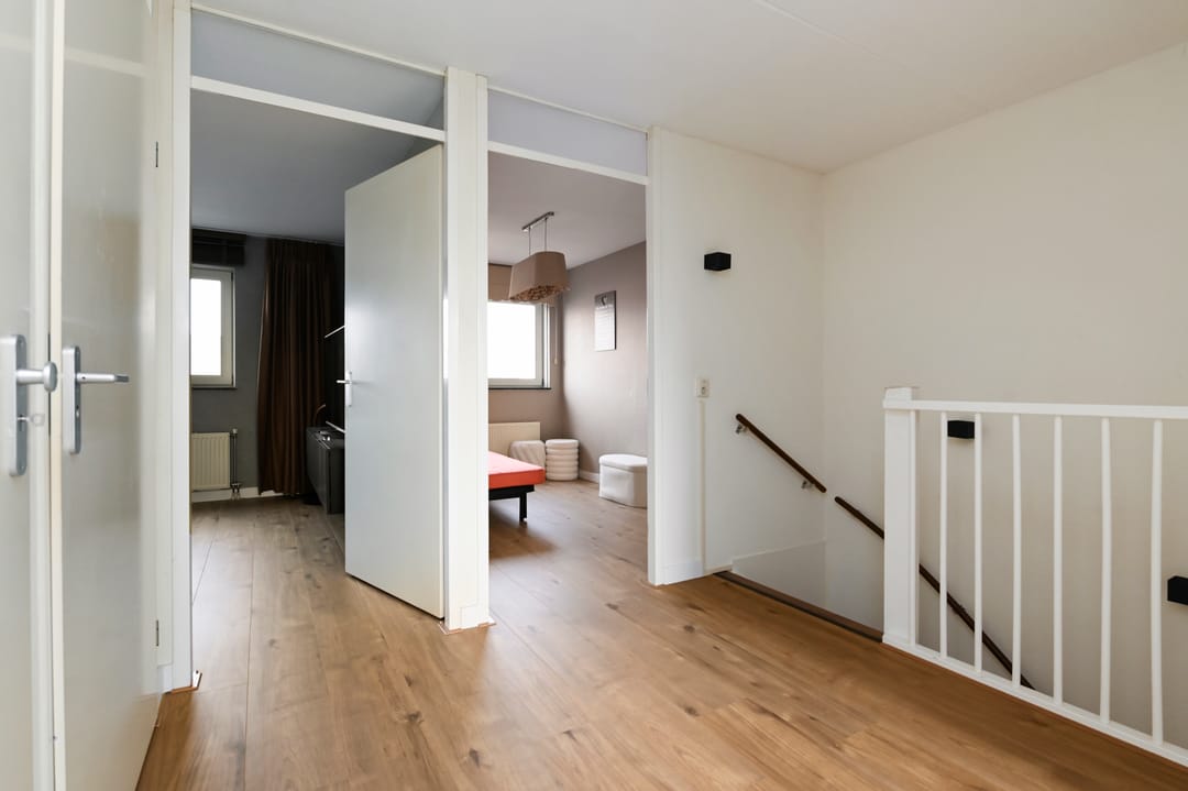 Photo 31 of Oeverbiesstraat 8