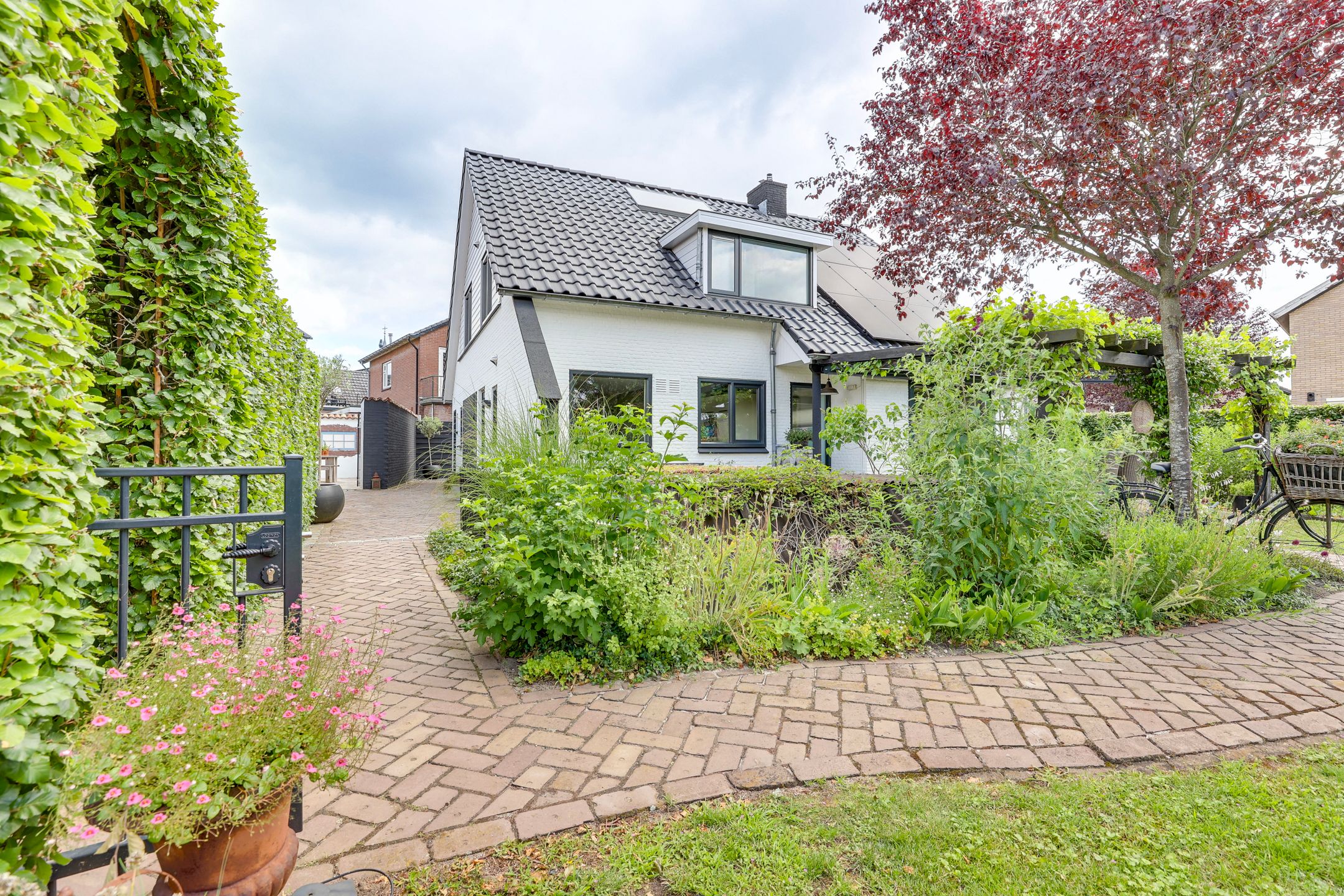 Photo 36 of Larenseweg 35