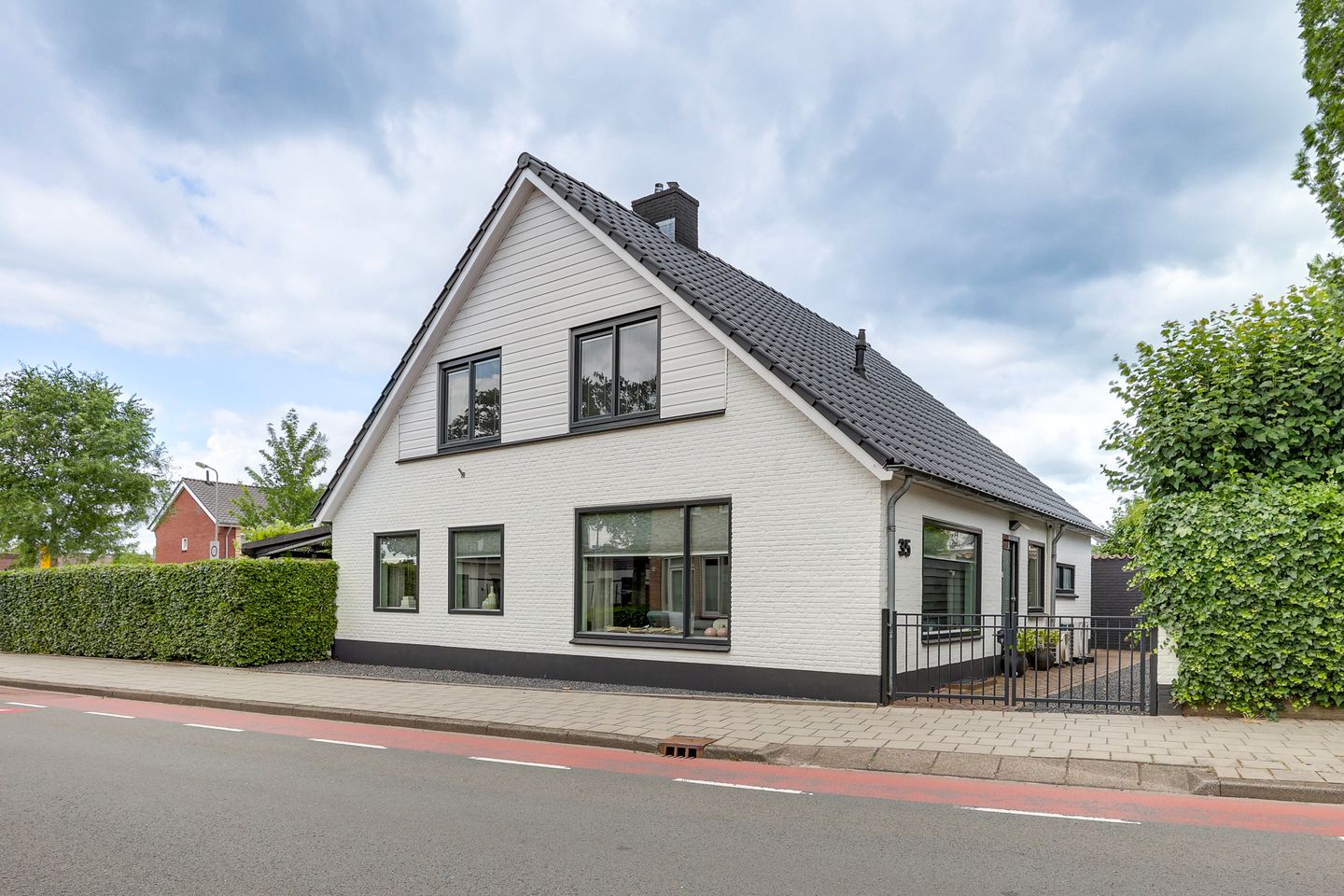 Photo 1 of Larenseweg 35