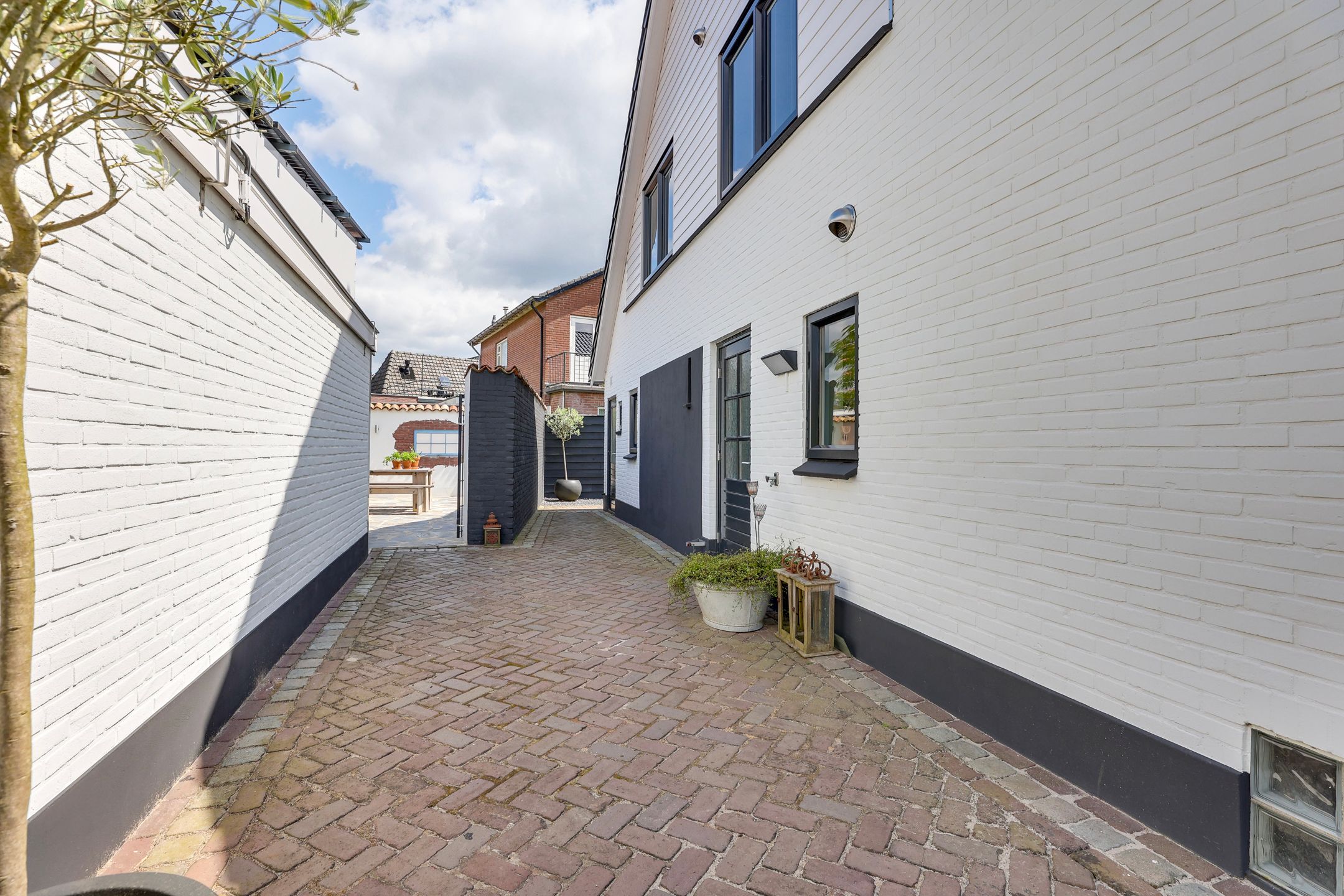 Photo 42 of Larenseweg 35