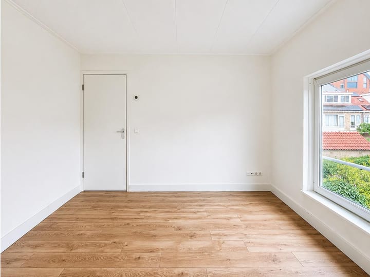 Tussenwoning te huur: Paulus Emtinckweg 44, Diemen