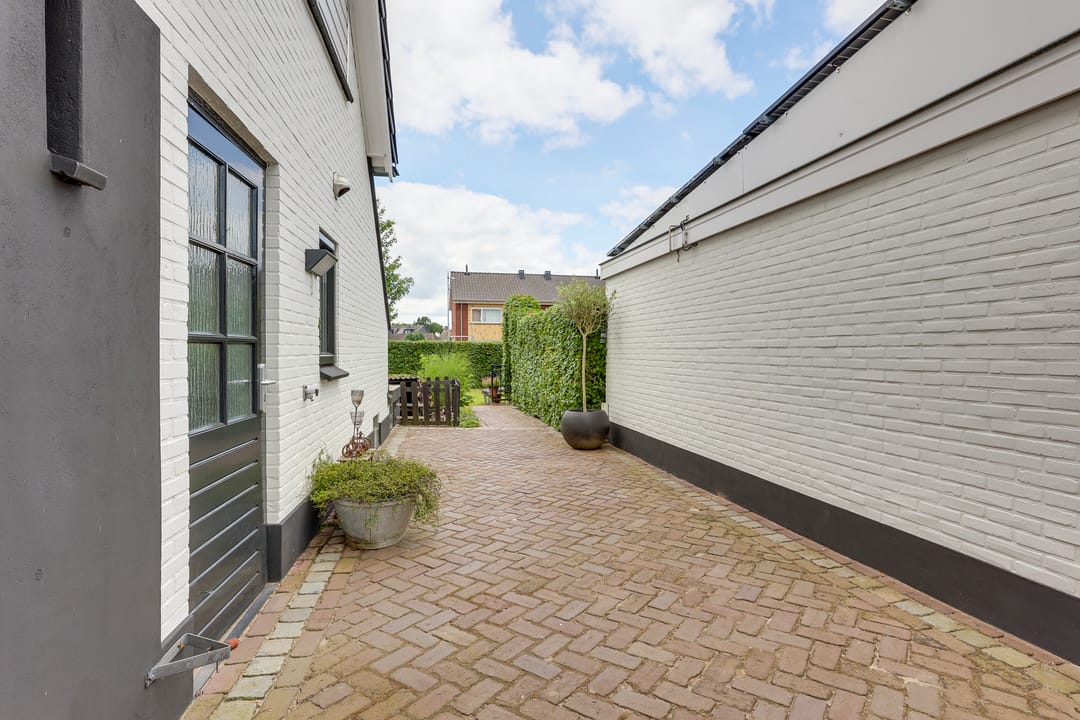 Photo 41 of Larenseweg 35