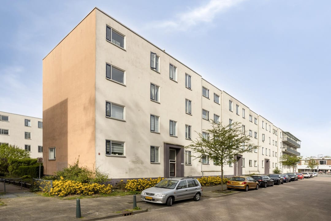 Photo 2 of Van Harmelenstraat 101