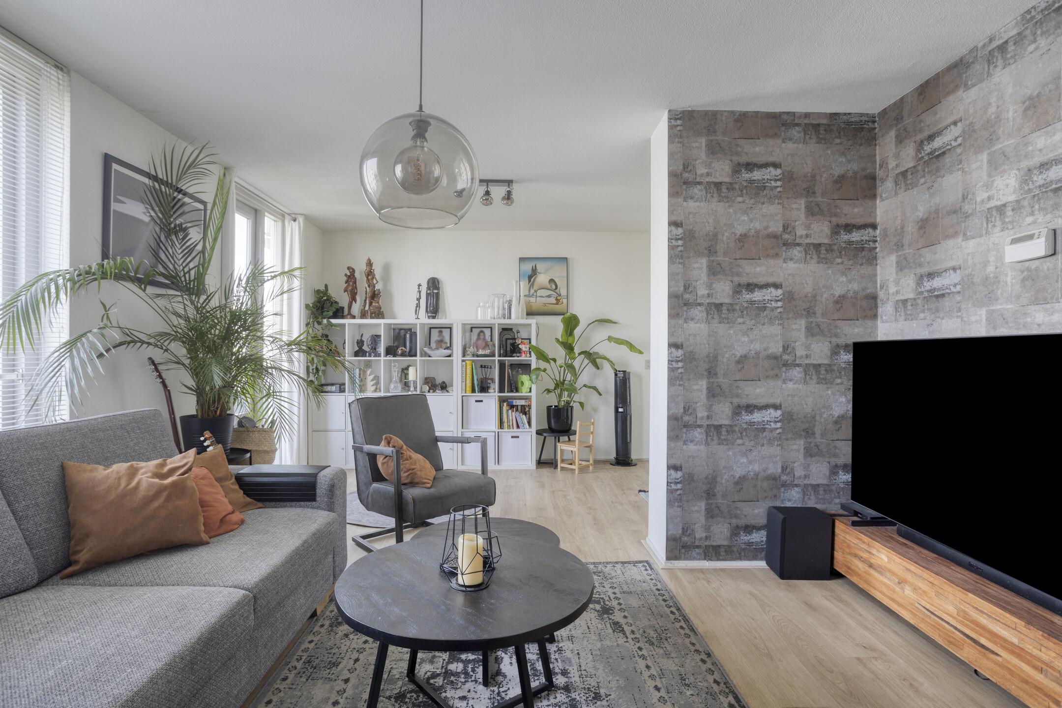 Photo 9 of Van Harmelenstraat 101