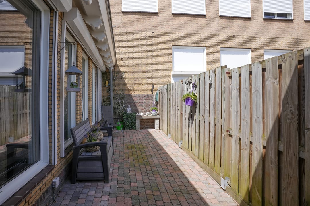 Photo 17 of Maanstraat 14-A