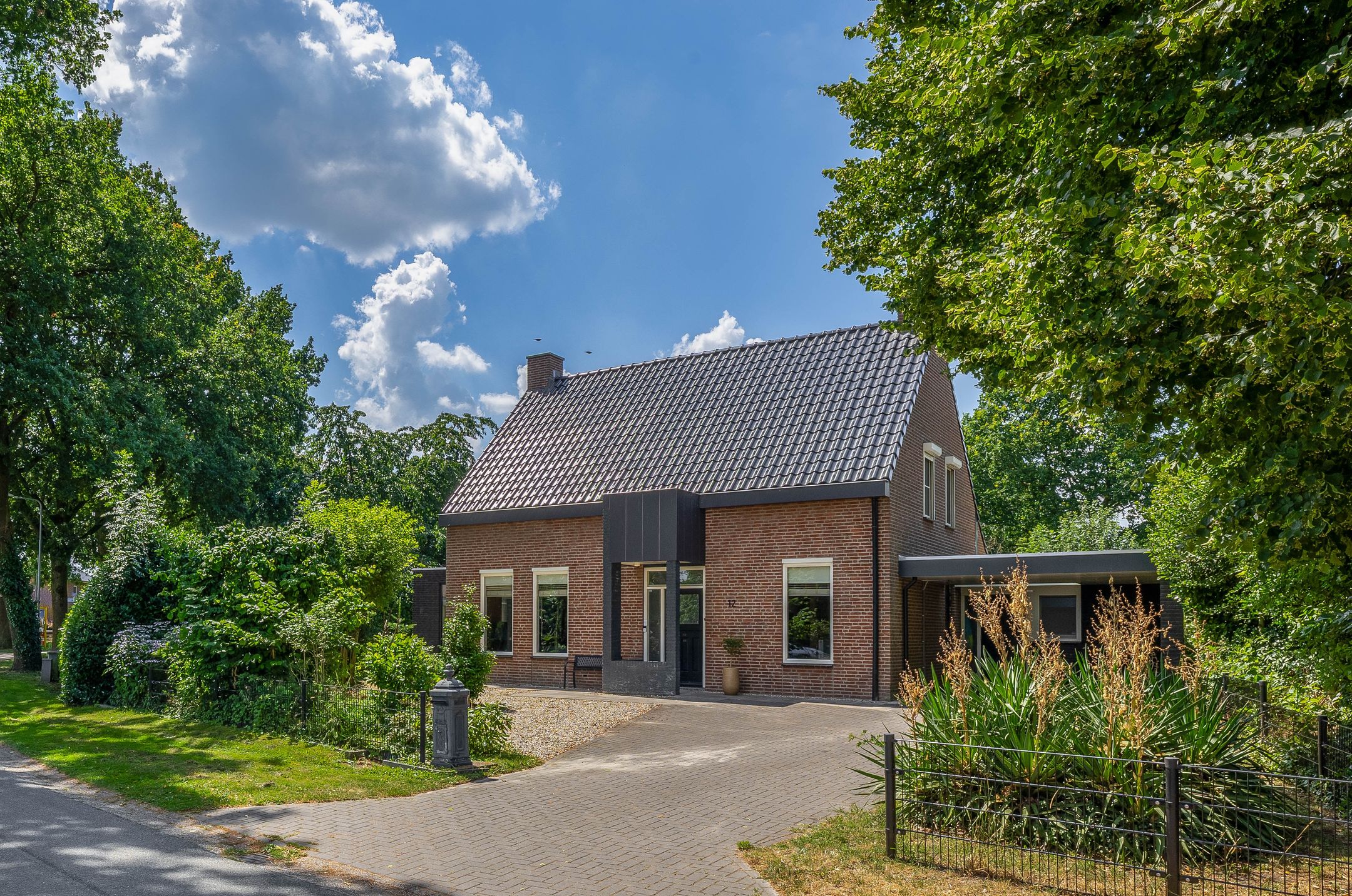 Veldstraat 12 