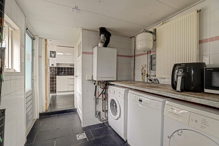 Tussenwoning te koop: jeroen boschstraat 10, Leeuwarden