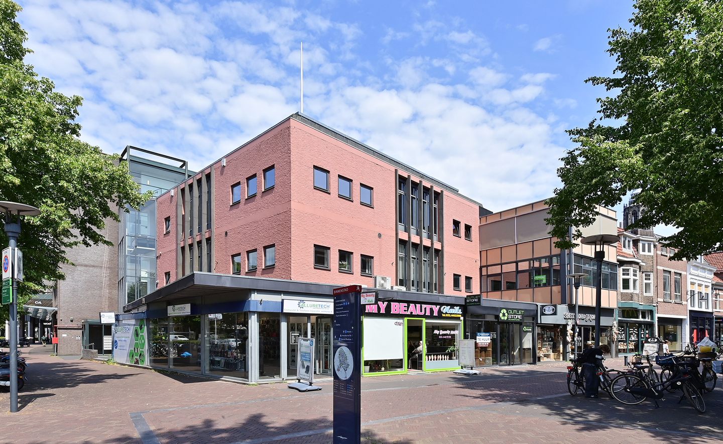 View photo 3 of Utrechtsestraat 49-55