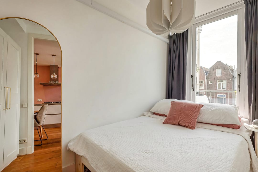 Photo 11 of Gerard Doustraat 16-3A