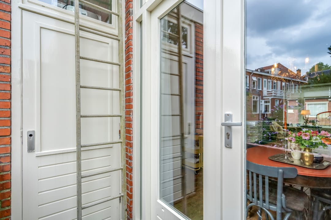 Photo 28 of Van der Waalsstraat 1-B