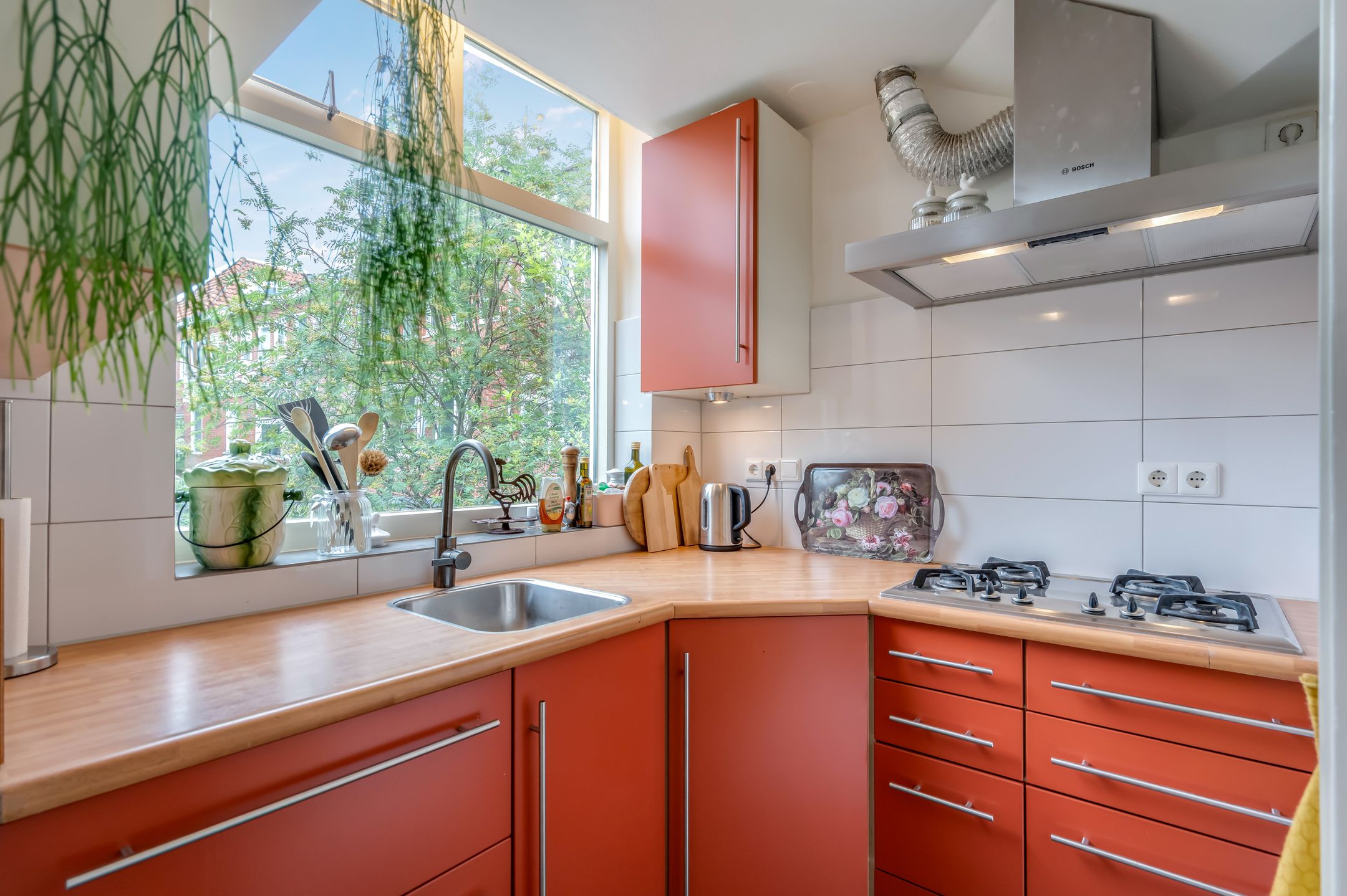 Photo 24 of Van der Waalsstraat 1-B
