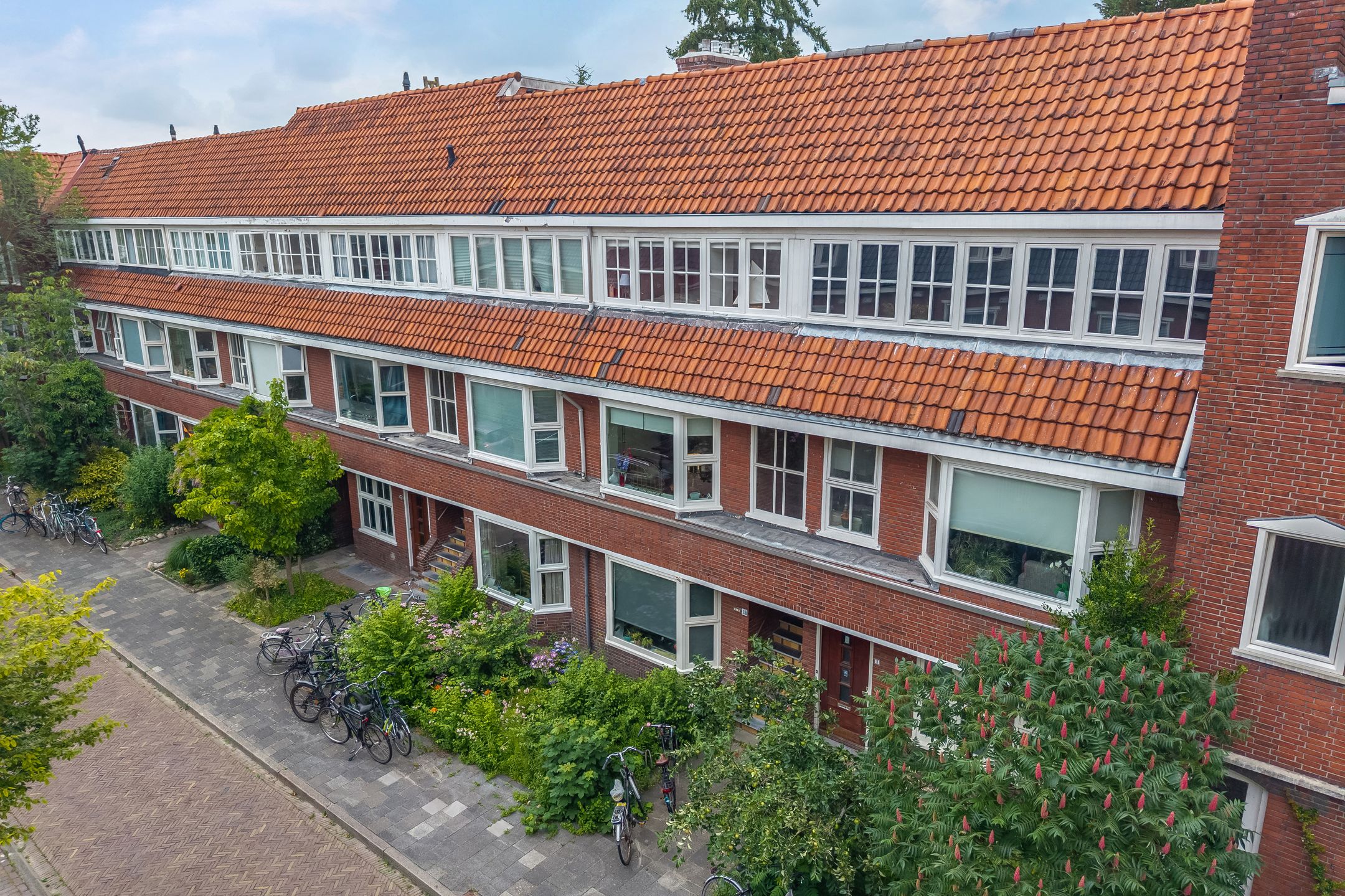 Photo 9 of Van der Waalsstraat 1-B