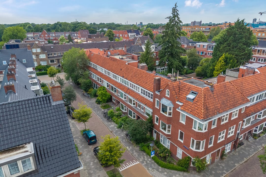 Photo 8 of Van der Waalsstraat 1-B