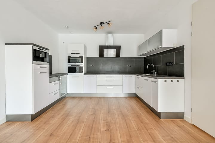 Appartement te huur: Lelybaan 48, Lelystad