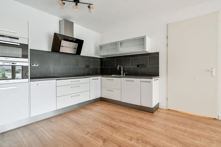 Appartement te huur: Lelybaan 48, Lelystad