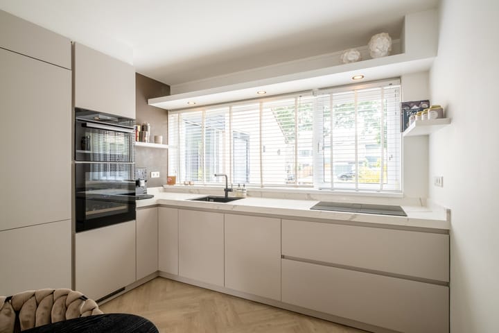 Tussenwoning te koop: Gentiaanhof 7, Losser