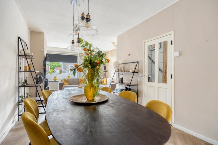 Hoekwoning te koop: Ootmarsumsestraat 341, Almelo