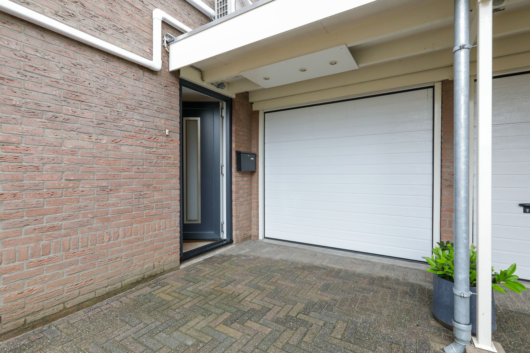Photo 6 of Colenbranderstraat 195