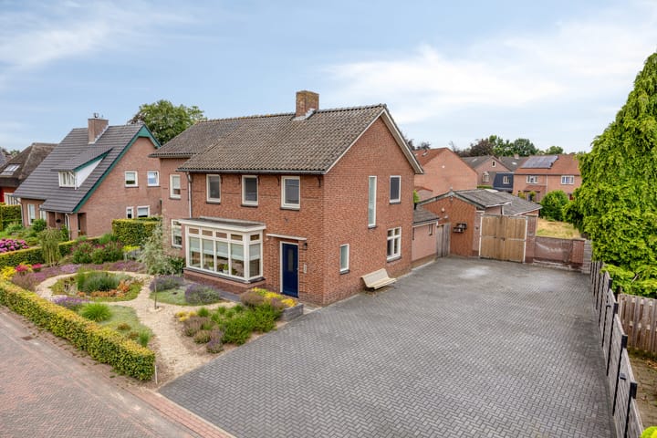 Burgem Moorenstraat 24