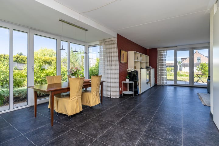 Hoekwoning te koop: Kristiansandstraat 2, 'S-Gravenhage