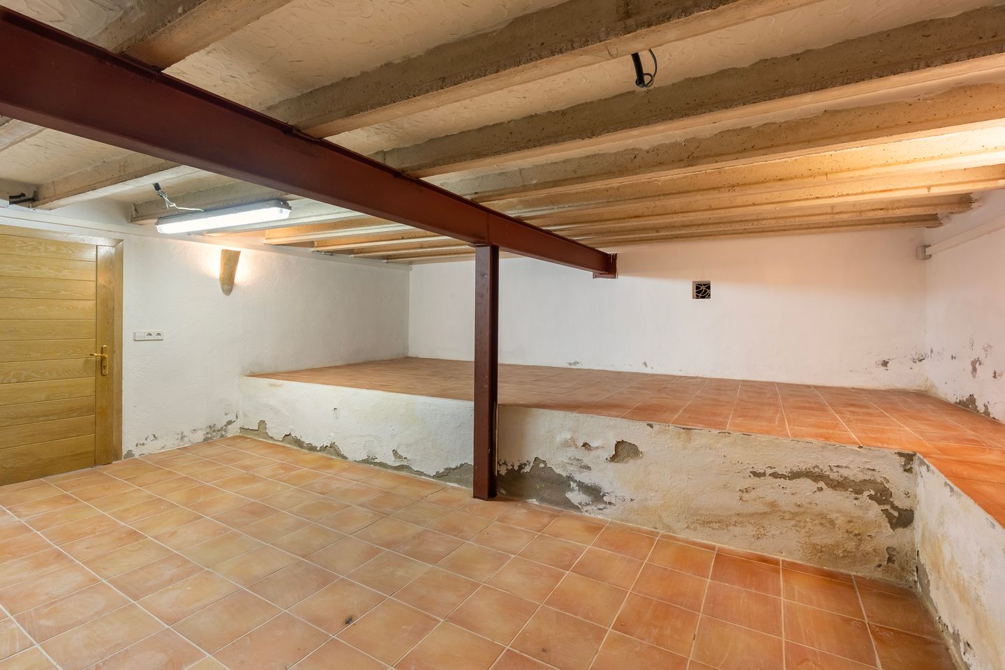 Photo 34 of Carrer Vall d'Aosta 14