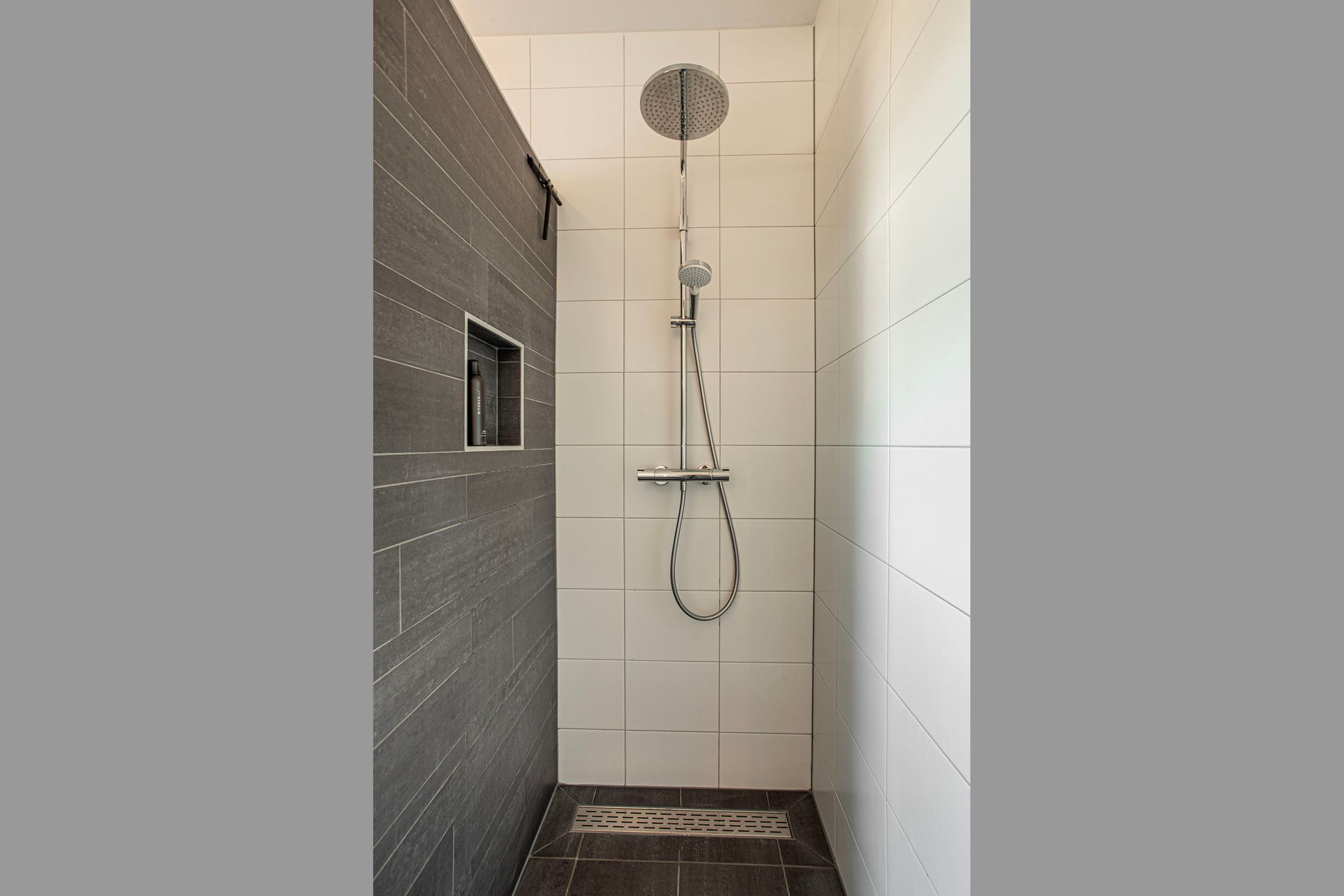 Photo 9 of Otto van Asperenstraat 1-D