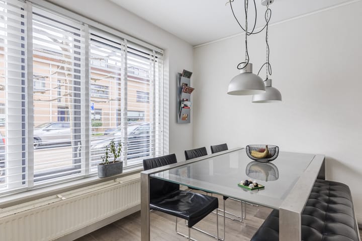 Tussenwoning te koop: Schrijvertje 30, Krommenie