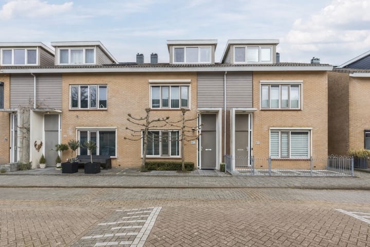 Tussenwoning te koop: Schrijvertje 30, Krommenie