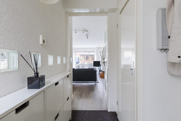 Tussenwoning te koop: Schrijvertje 30, Krommenie